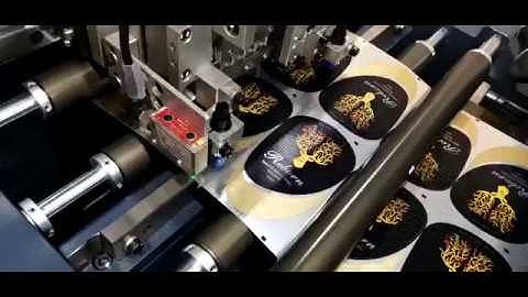 Digital cutting plotter  for  wine label