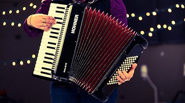 How to Play with Both Hands | Accordion Lessons