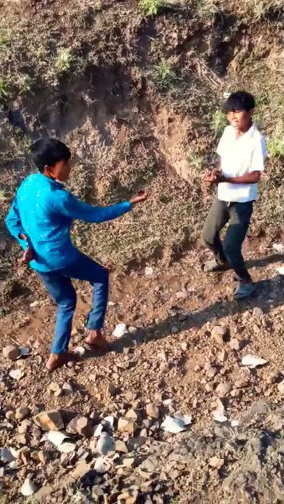 savi vo tu mar dada ne savi juwanay vo tu. anja mari satting adiwasi Comady!!