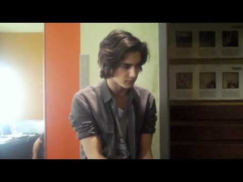 How To Style Your Hair Like Avan Jogia