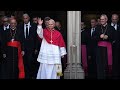 Испания: тысячи встречают папу Льва XIV в Барселоне