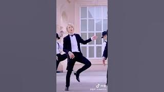 celebrate-uniq ( focus Vương Nhất Bác)