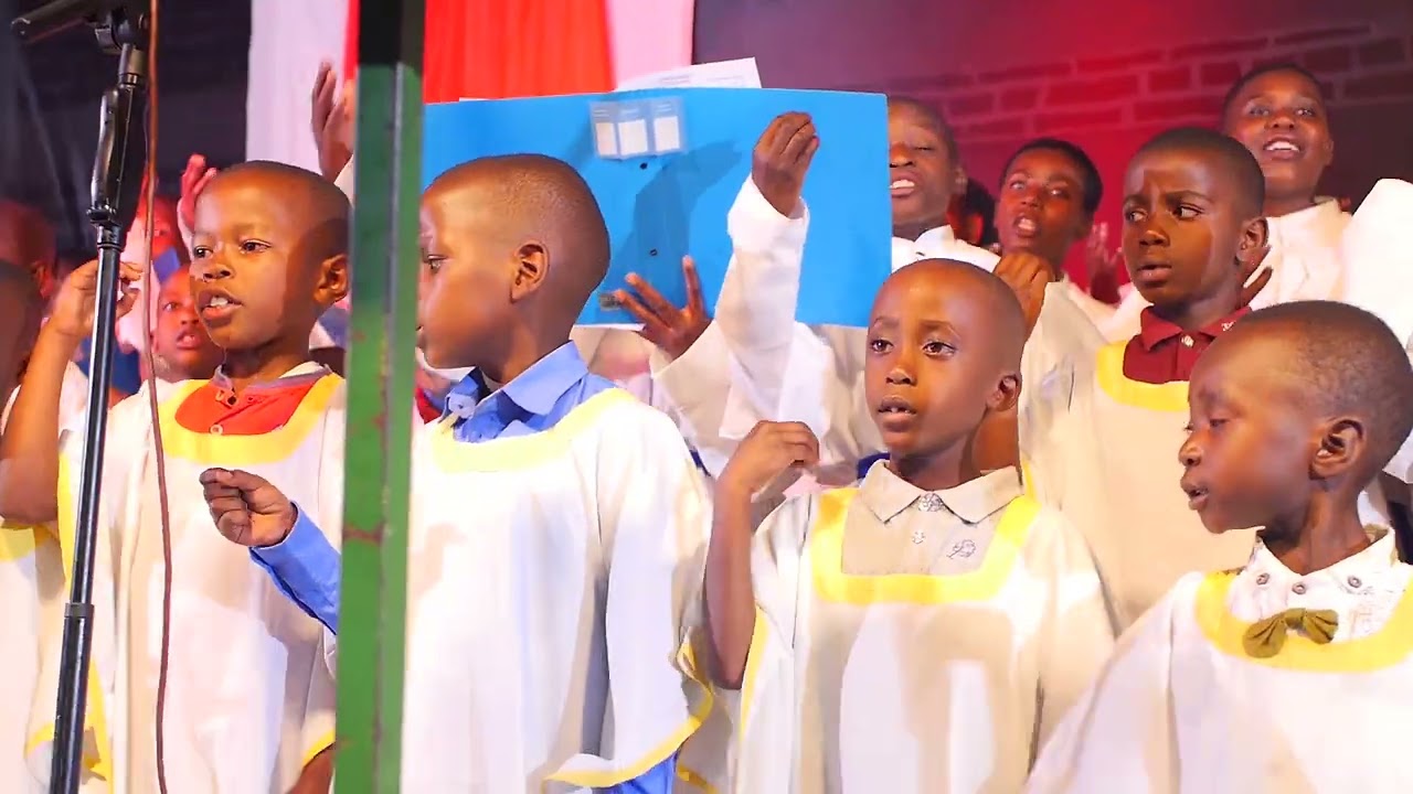 ICYISHOGORO CYA PARUWASI KINONi BY PUERE CANTORES KINONI 