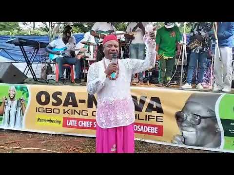 Chijioke mbanafo live on stage at Afia Olu Nnewi 2023 King 🤴 of high life music