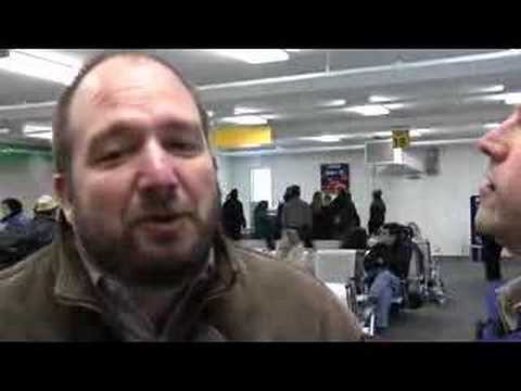 Video: SFO'da JetBlue iç terminali hangi terminaldir?
