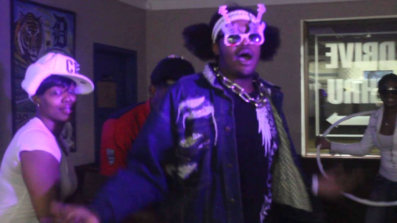 AcidMan - Blowing Gudd (Official Music Video)