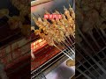 烤羊肉串 烧烤美食分享 羊肉串羊肉串 #美食分享 #烧烤呀撸串呀 #烧烤 #美食美女 #streetfood #好吃还顶饱 #小吃 #牛仔裤 #food