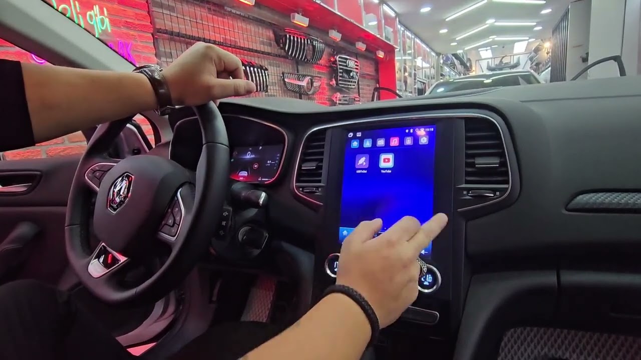 2025 Megan 4 Kablosuz Carplayli Tesla Ekran