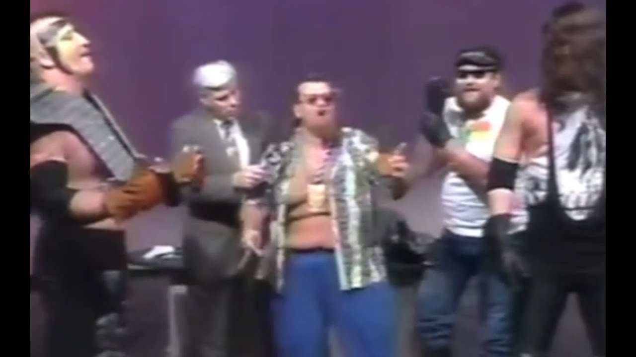 Big Daddy Cyrus and Crusher Bones wreak havoc (USWA)