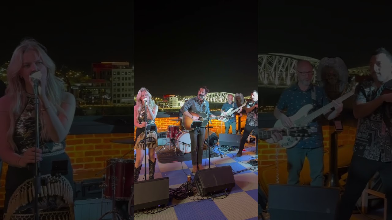 Check out this view from a Nashville corporate rooftop show at Chief’s! 🌃#corporateevent
