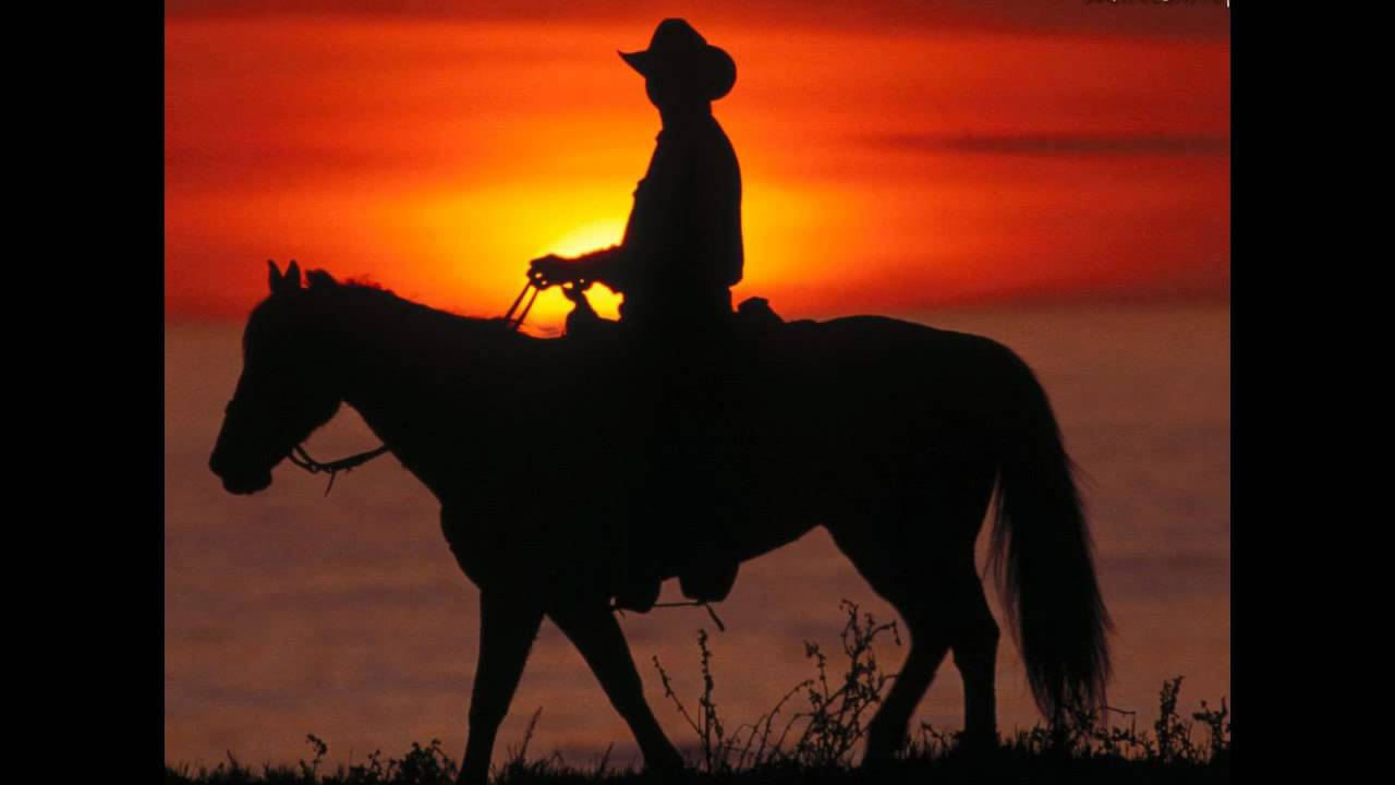 Start riding. Всадники дикий Запад. Сумеречный всадник дикий Запад. Тень всадника на лошади в лесу. Гитара дикий Запад.