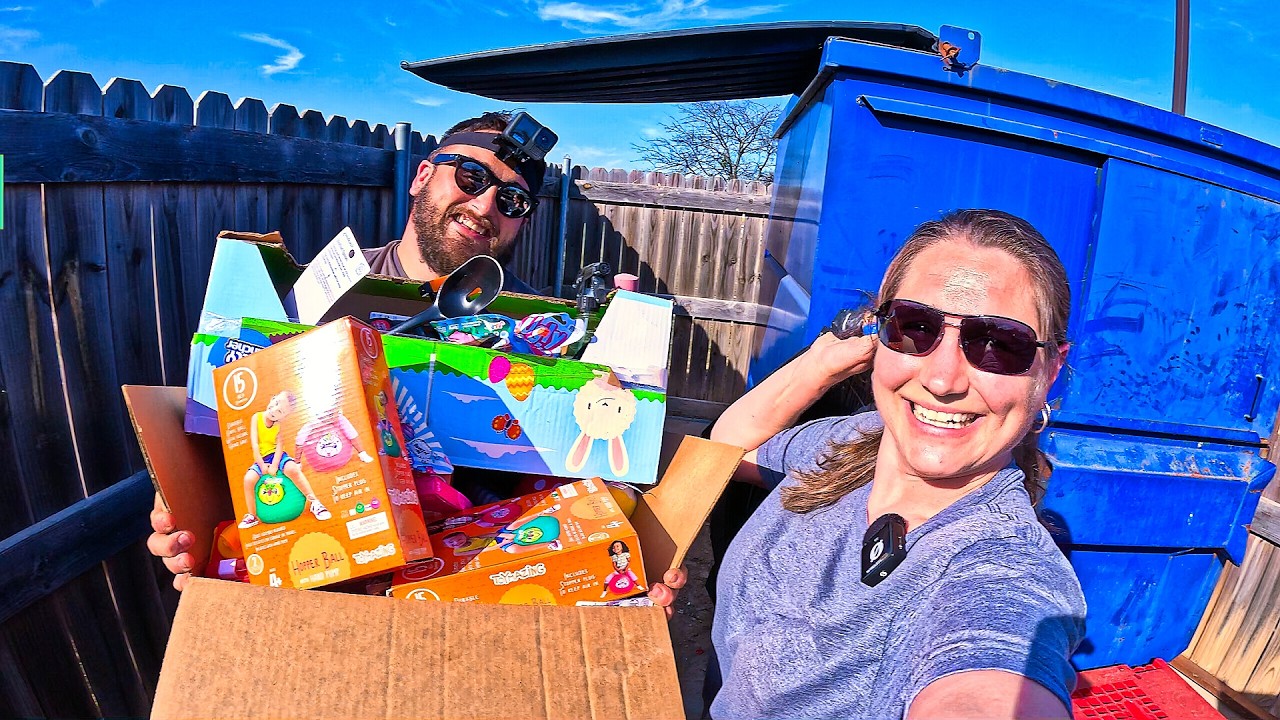 Dumpsters FULL OF FREE TOYS And Free Bed Sets & More!!
