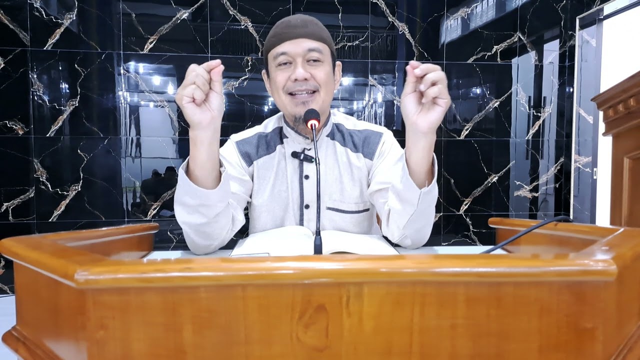 UST. ABU ROZAN HERMANTO  :  KAPAN DITETAPKANNYA WAKTU IMSAK  dan SAHUR ... ?