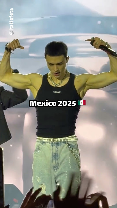 Hyunjin’s insane muscle transformation💪🏻🤯 #hyunjin #hwanghyunjin #straykids #fyp #hyunlix #skz