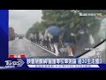 誤會險釀禍!醫護專校車拋錨 逾30生走國3｜TVBS新聞 @TVBSNEWS01