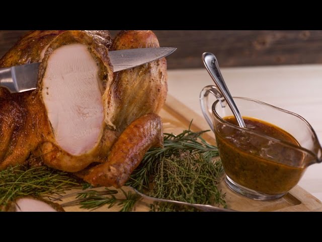 A Delicious New Way to Make Gravy This Thanksgiving | Rachael Ray Show