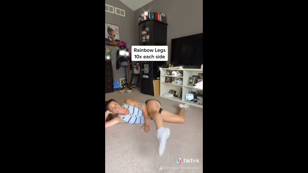 Cheer Drills To Improve Your Jumps Toe Touch Hurdlers Pike Jump Workout The Pro Cheerleader