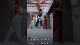 Danna Paola baila "KAPRICHOSA" en un live de Instagram 29/08/21