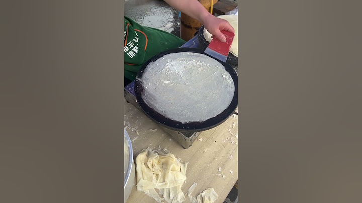 The magic operation of making pancakes