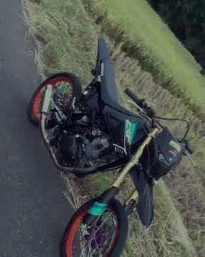story wa'Supermoto crf herek