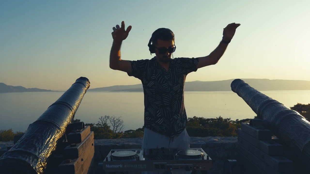 Essential Vibes – Fortress Sunset Session | 🌅 Melodic House · Organic Deep · Progressive