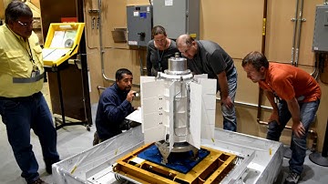 Prepping the Perseverance Power Source