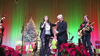 Watch Suzy Bogguss Baby Its Cold Outside feat Doug Crider video