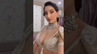 Nora Fatehi B**Bs(Cleavage) Show