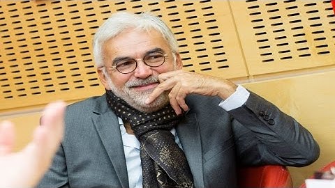 Pascal Praud : "La prochaine fois, Macron va-t-il se jeter dans le public ?"
