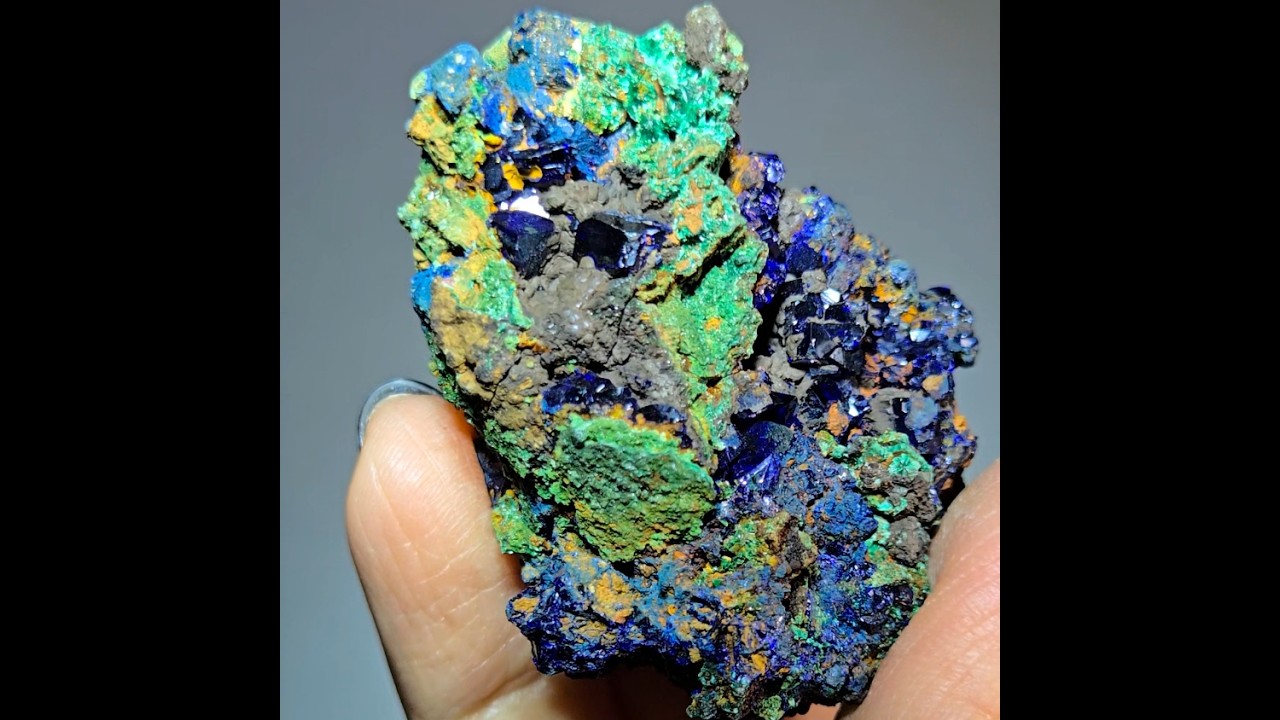 Rare cubic azurite specimen - AZ23