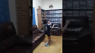 Dançando Sweet But Psycho Ava Max