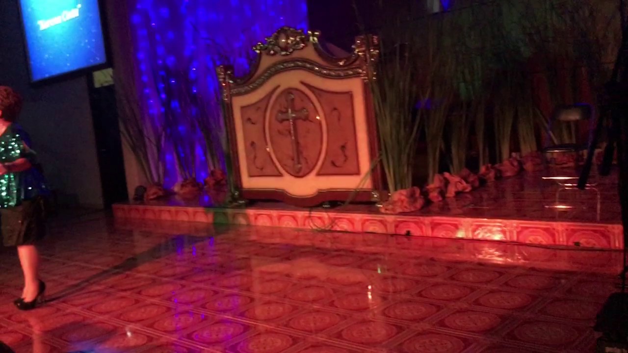 Joy Tobing - Karena Cinta Live at GKJ Gandaria - YouTube