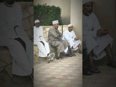 كبار السن في سوق نزوى
