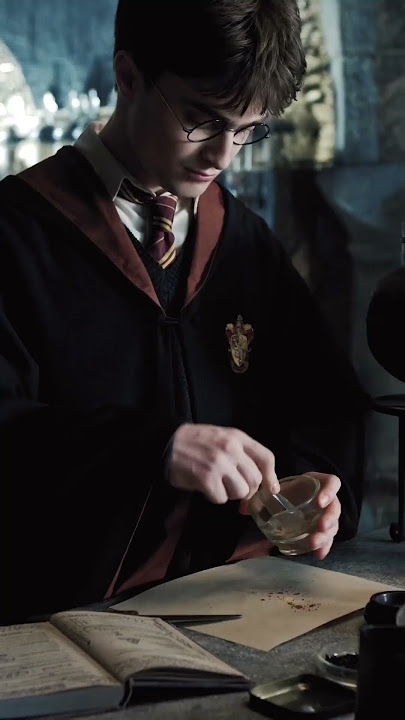 the dark academia aesthetic was made for us 🖤 #shorts #harrypotter #youtubeshorts #viral #trending