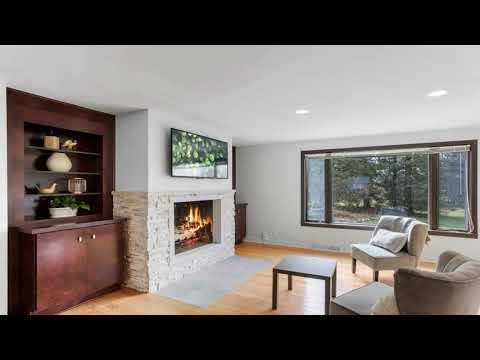 2551 W Hunt Club Circle, Glendale, WI home video tour