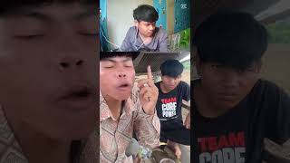 មើលទឹកមុខអ្នកក្រោយ