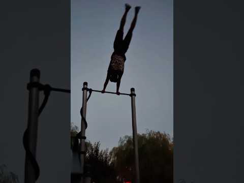 Это ощущение... #спорт #луна #воркаут #калистеника #страх #турник #workout #sports #calisthenics