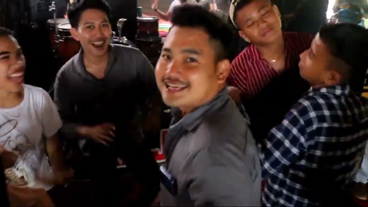 // Goyangan MACHO Remix FULL Bersama //OM RAJAWALI //Ds.Tanah Abang//