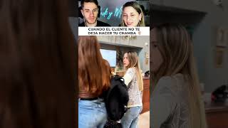 Recepcionista intenta llegar a su trabajo pero los client...