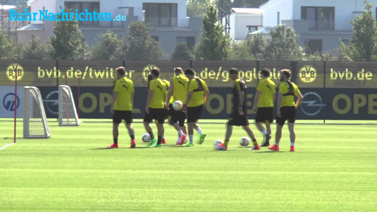 Erstes BVB-Training unter Trainer Thomas Tuchel - YouTube
