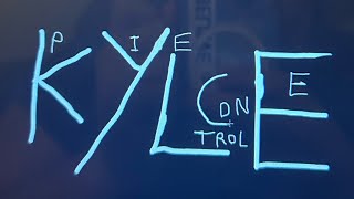 Piece control Kyle 
