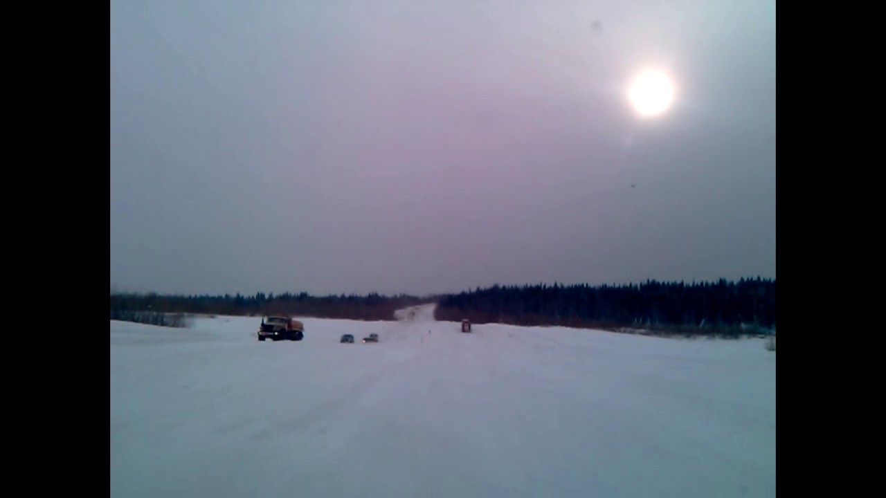 Переправа по льду через реку Печора. Crossing the Pechora River. - YouTube