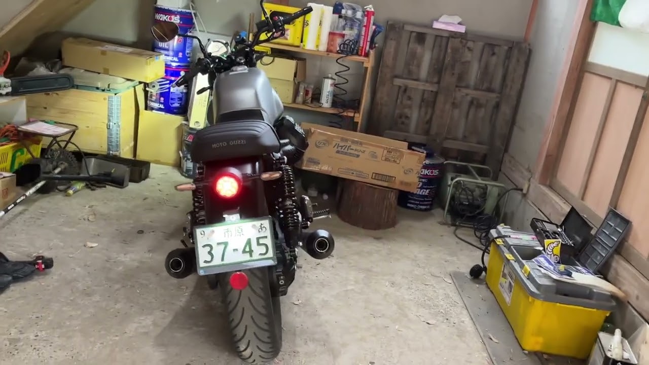 qmqkk308モトグッツィ V7 ミストラル マフラー モトグッツィ V7 ミストラルマフラー Moto Guzzi V7 850 Mistral Short