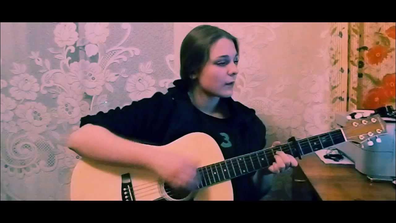 Песня одуванчики голубые береты. Голубые одуванчики песня. армейская песня одуванчики. кто исполняет песню одуванчики про десантников. девушка в голубом берете поет песню одуванчики видео-.