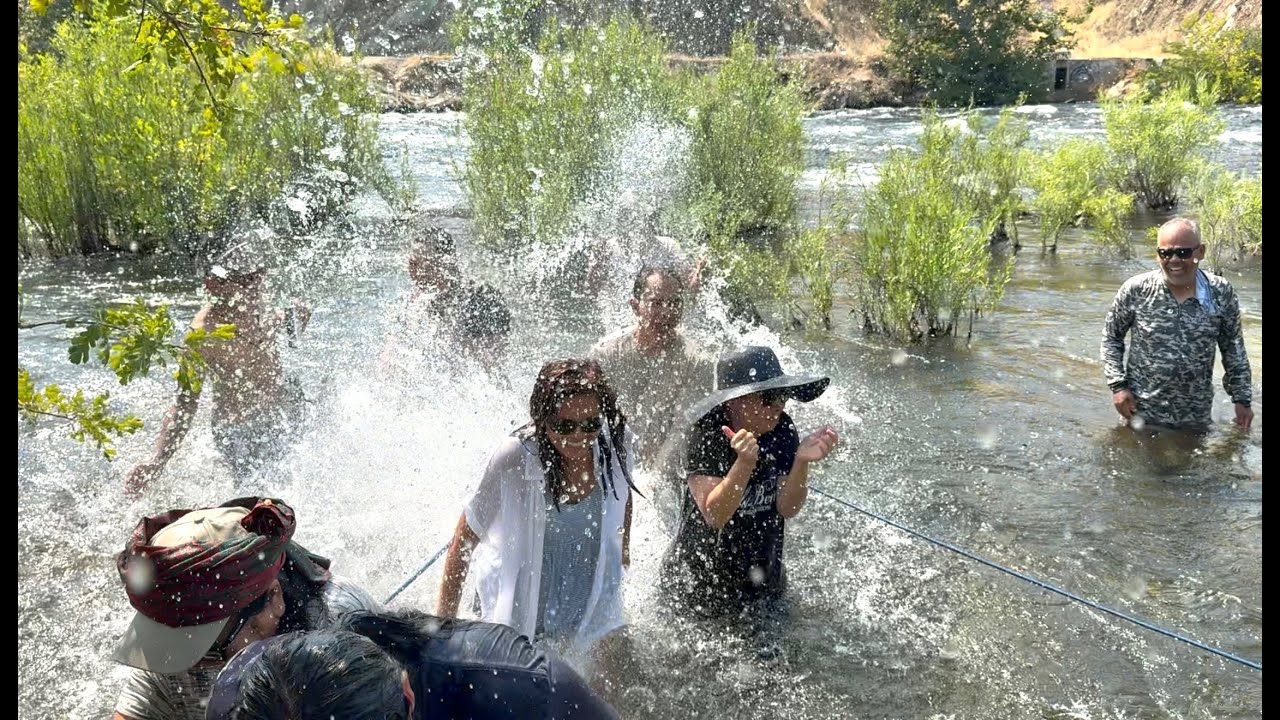 Ice Cold River Water in Fresno California ទឹកកករលាយធ្លាក់ពីលើភ្នុំនៅ ...