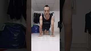 Chống Đẩy liên tục 💪 x47 Cái #clips #ufc #pushups #mma #muaythai #karate #kungfu #hitdat #boxing #xh