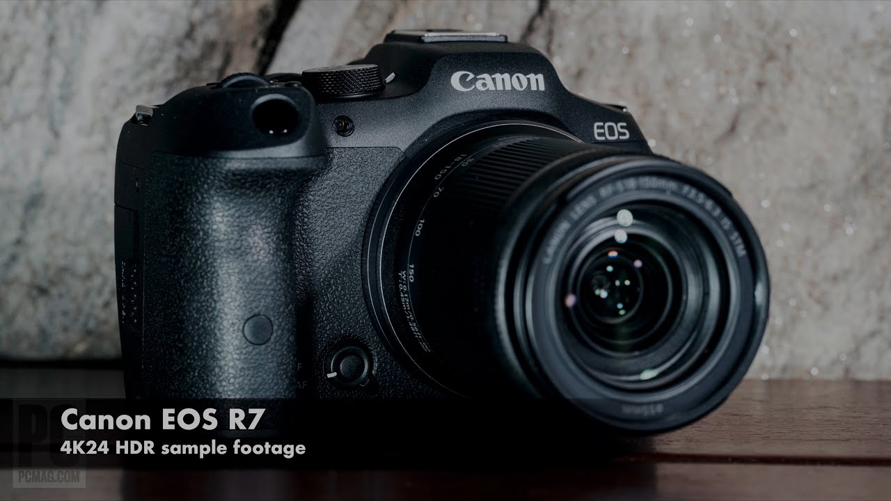 Canon EOS R7 Mirrorless Camera in Black