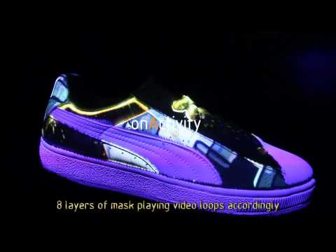Projection mapping interactive shoes