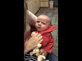 生まれてはじめて音を聞いた赤ちゃんの反応！👶
