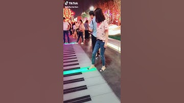 Đánh đàn trên tiktok